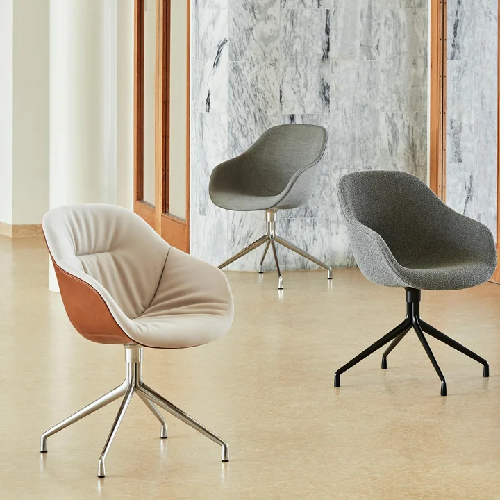 About A Chair AAC 121 de HAY