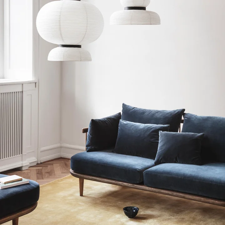 Canapé FLY de & tradition dans le salon