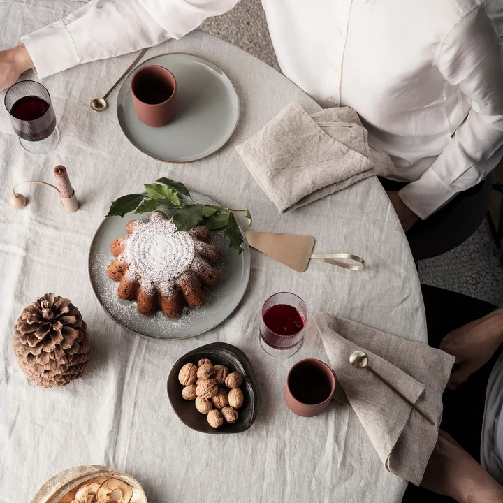Serveur à gâteau fin, laiton de fermenter Living on the dining table