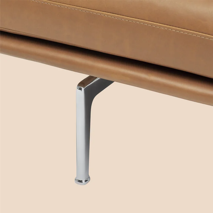 Outline Canapé 3 places de Muuto en cognac Refine Leather / aluminium poli