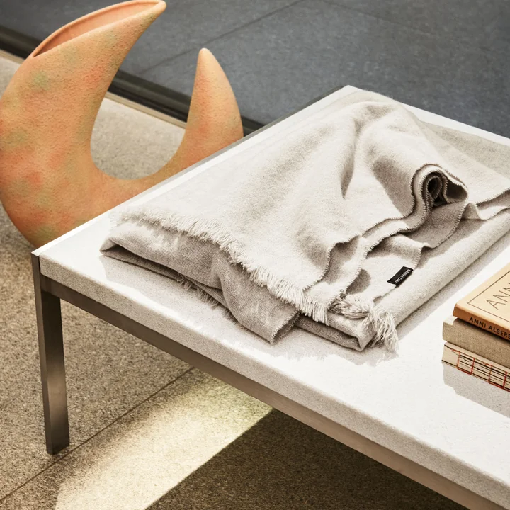 Tapis classique 130 x 180 cm par Fritz Hansen en gris sable