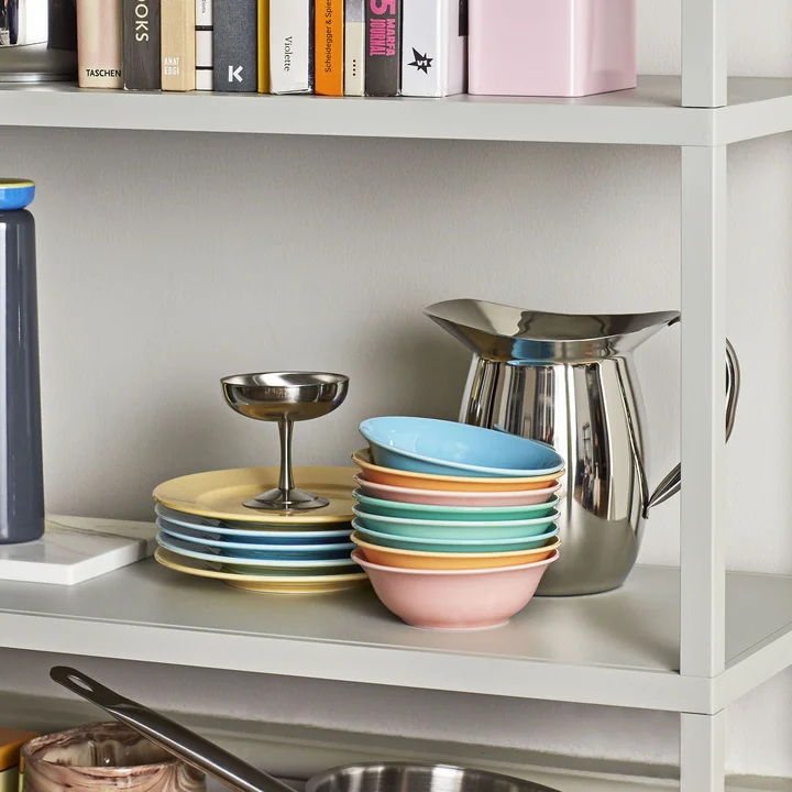Carafe indienne en acier, bol et assiette Rainbow en- Rainbow et bol de glace italienne par HAY