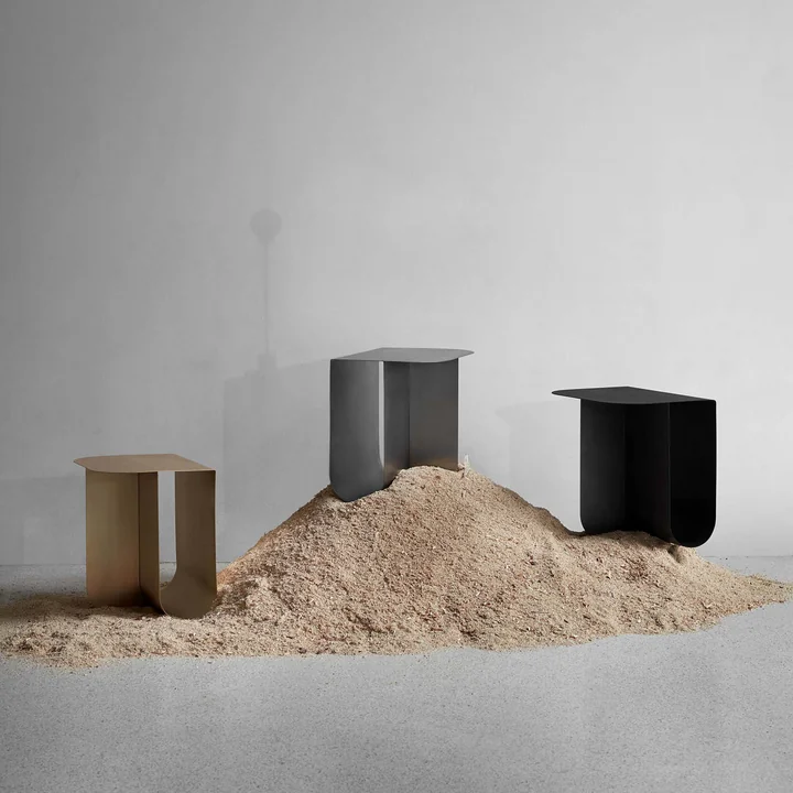 Table d'appoint de masse en laiton, inox et noir par Northern