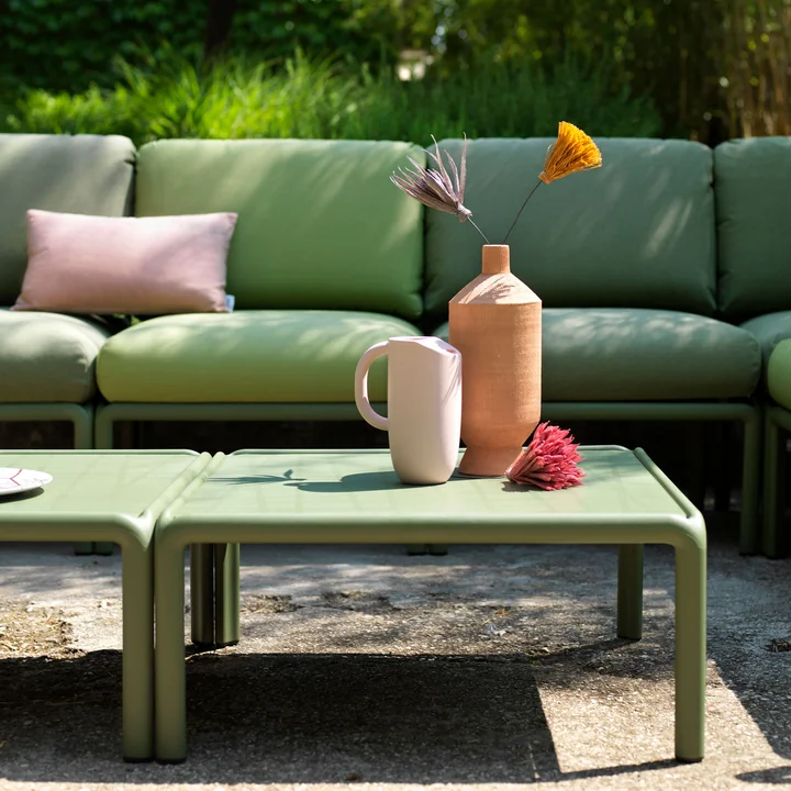 Komodo Série de Nardi dans le jardin