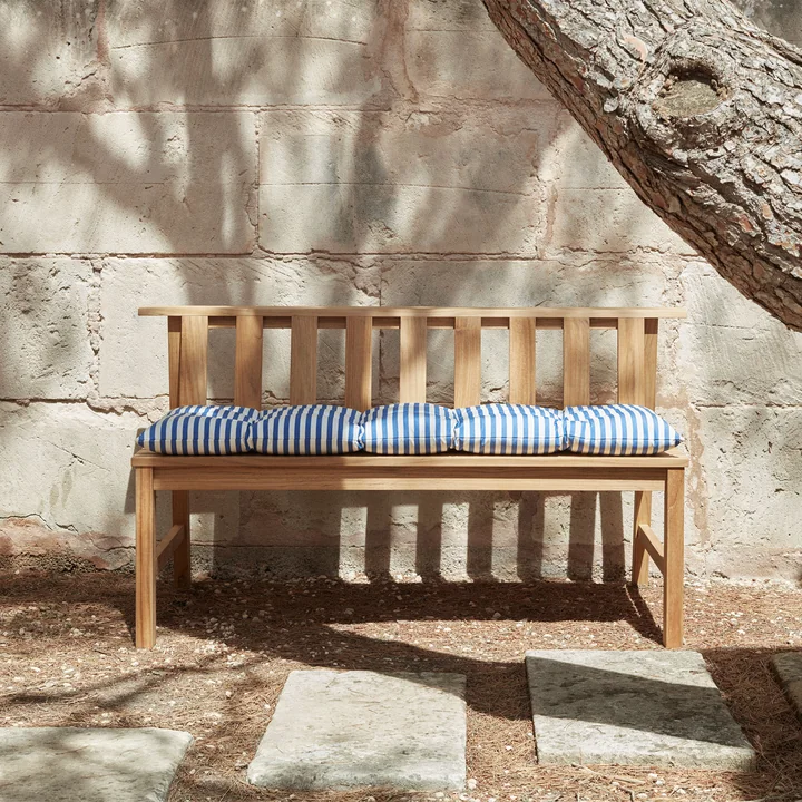 Barriere Coussin d'assise 125 x 43 cm, bleu marine sur le banc Plank de Skagerak