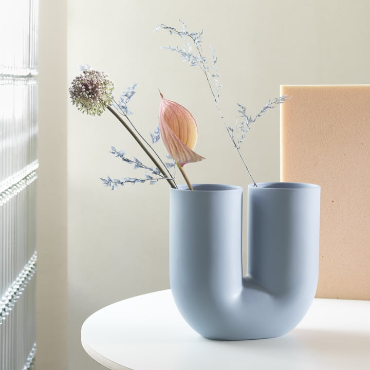 Kink Vase bleu clair avec fleurs individuelles