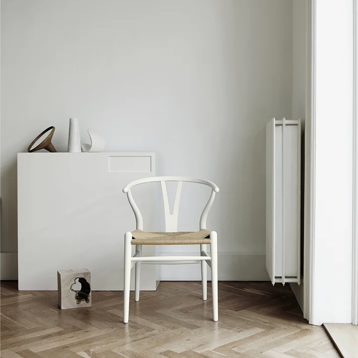 CH24 Wishbone Chair de Carl Hansen en soft white / tressage naturel