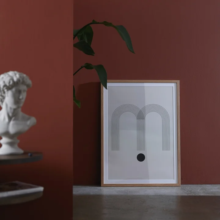 Grand cadre en chêne avec poster graphique épuré