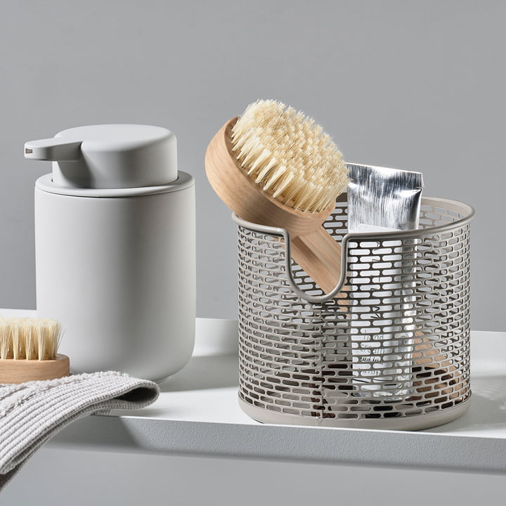 Inu Brosse de bain et panier de rangement en métal de Zone Denmark