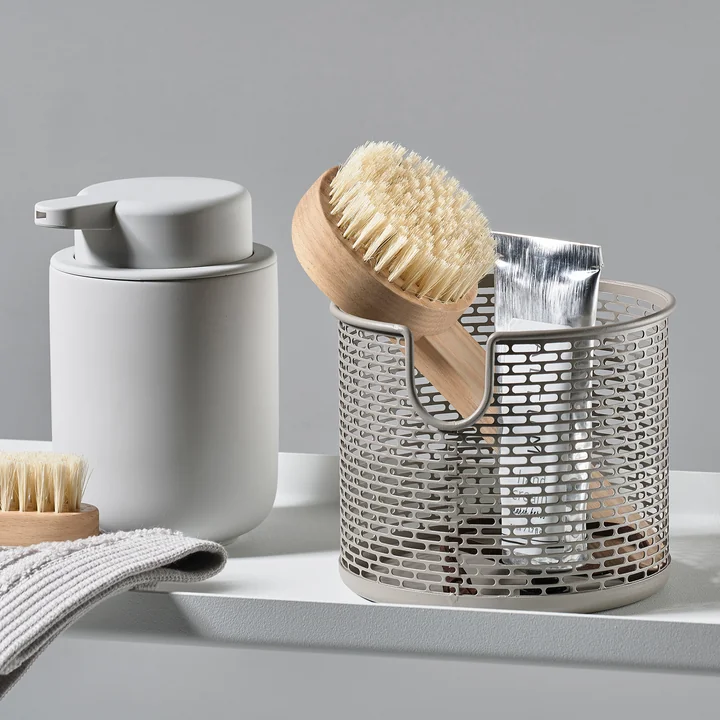 Inu Brosse de bain et panier de rangement en métal de Zone Denmark