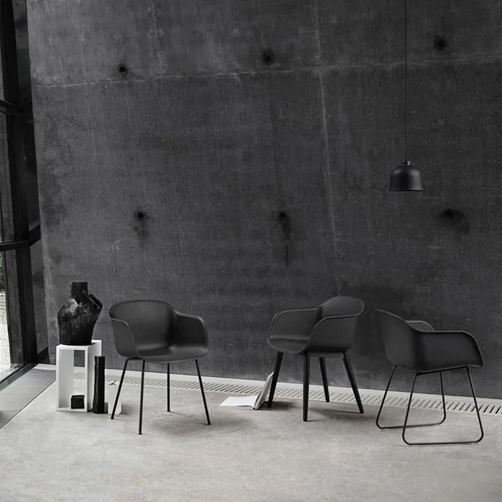 Fauteuil en fibre de Muuto différentes bases