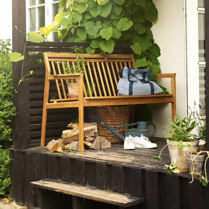 M12 Banc de jardin 64,5 x 119,7 cm de FDB Møbler en teck