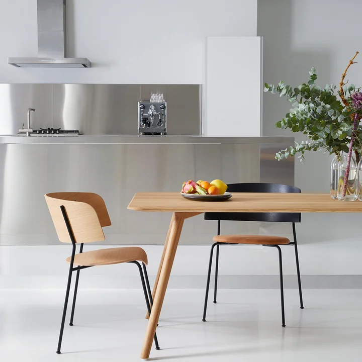 Wagner Chaise avec accoudoirs de OUT Objekte unserer Tage