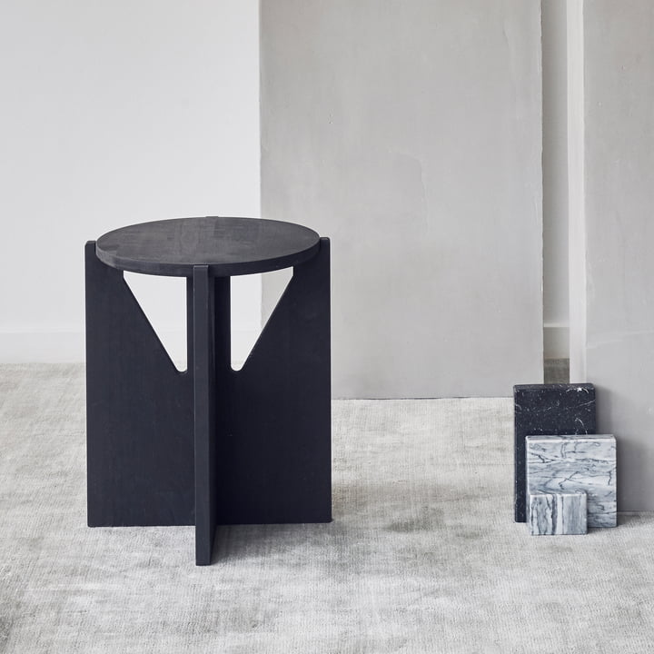 Tabouret Ø 36 cm H 42 cm par Kristina Dam Studio en noir