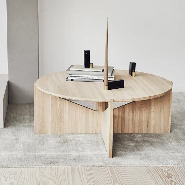 Table basse XL Ø 78 H 36 cm par Kristina Dam Studio en chêne