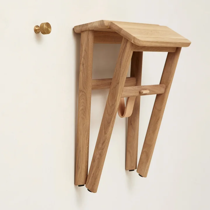 Angle crochet, laiton - Angle Tabouret, chêne de Form & Refine