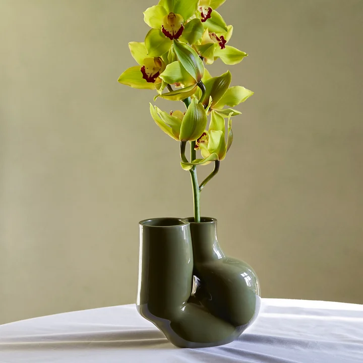 Vase W & S Chubby, vert olive par HAY .
