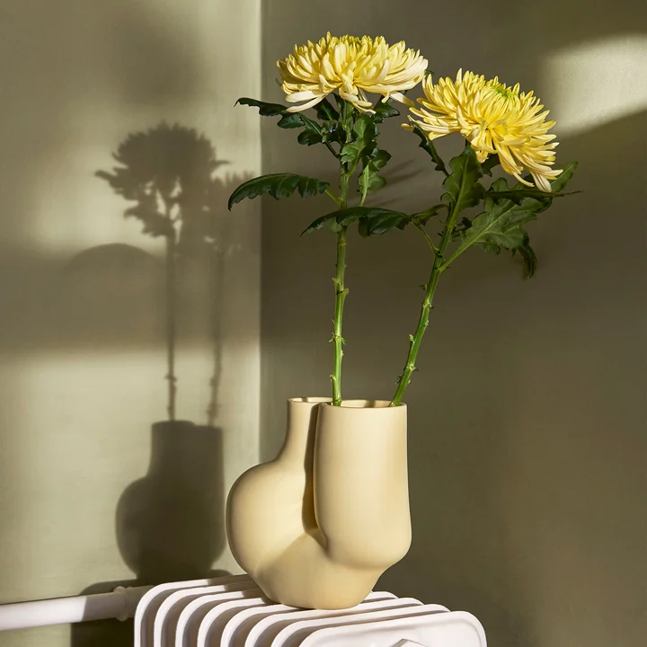 Vase W & S Chubby, jaune tendre par HAY .