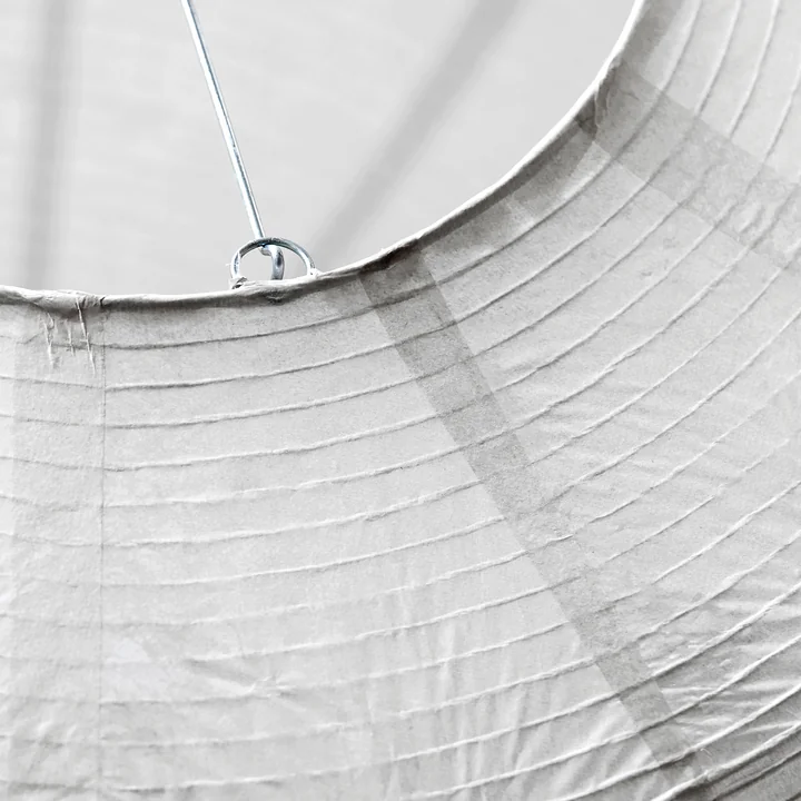 L'abat-jour Bidar, Ø 81,5 cm, gris par House Doctor est maintenu en place par des cercles de fil