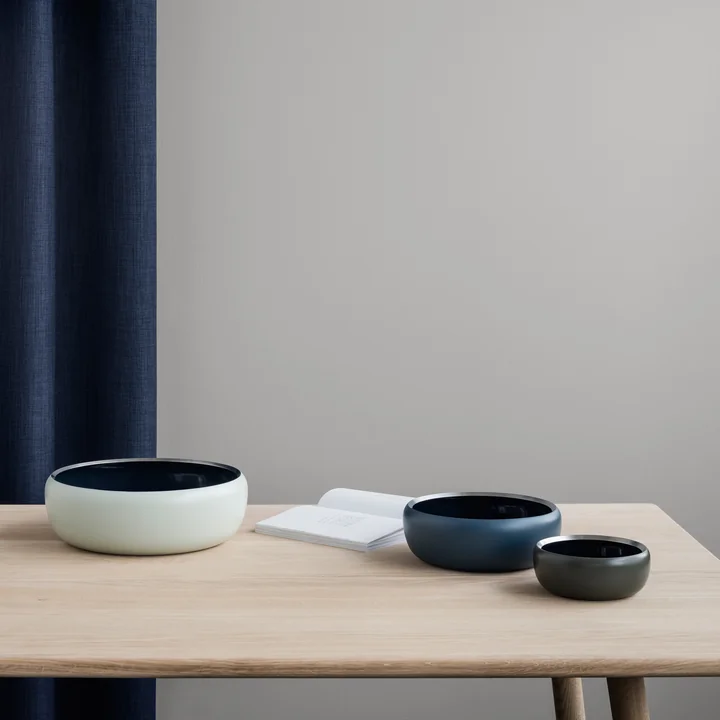Le bol Ora de Stelton dans ses différentes versions sur la table