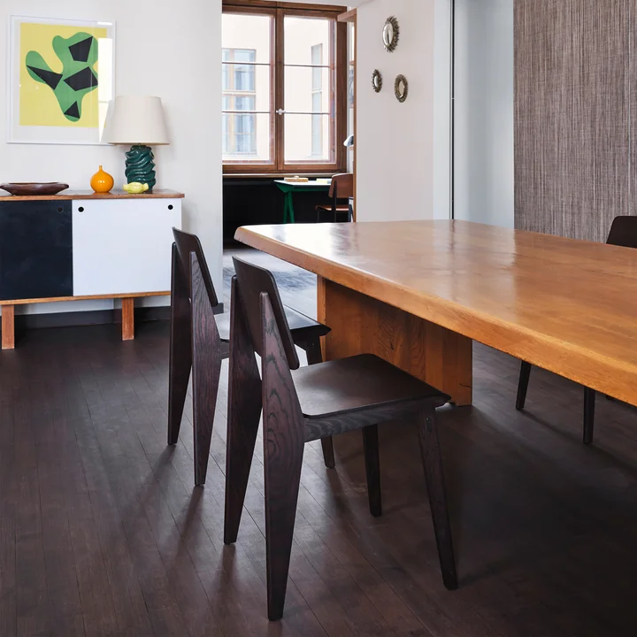 Des chaises en bois robustes pour toute la maison