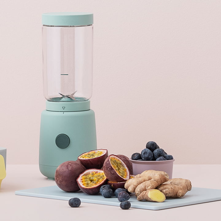 Le mixeur à smoothie Foodie de Rig-Tig by Stelton mixe également les fruits et les légumes.