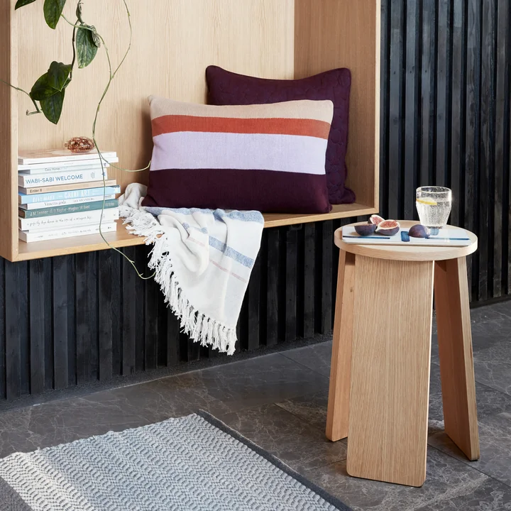 Coin lecture confortable dans un style scandinave