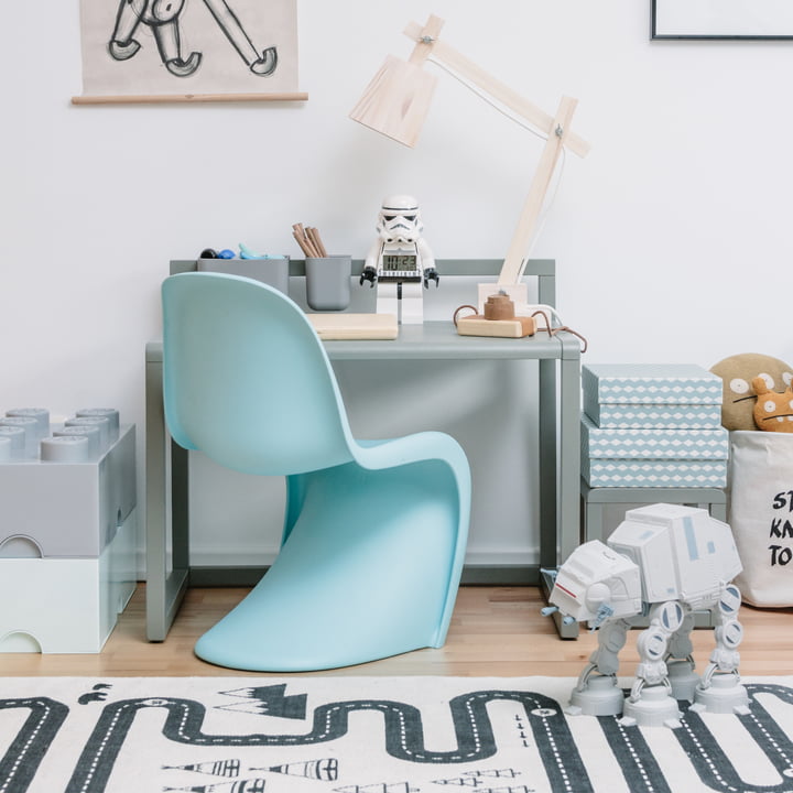 Chaise pour enfant bleu clair Panton Junior de Vitra