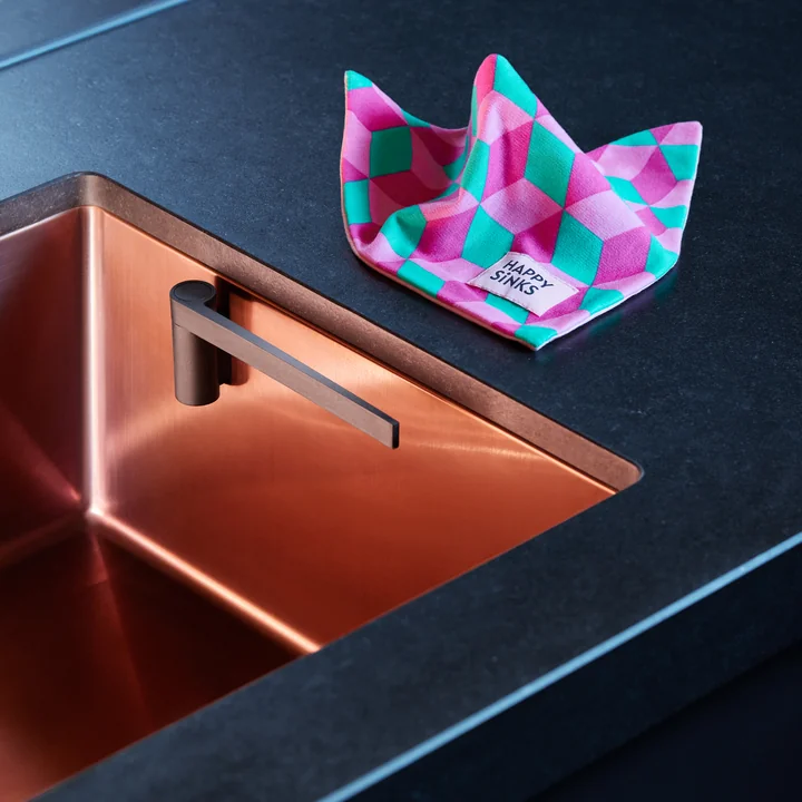 Le porte-serviettes et le chiffon à vaisselle de Happy Sinks font la joie de faire la vaisselle