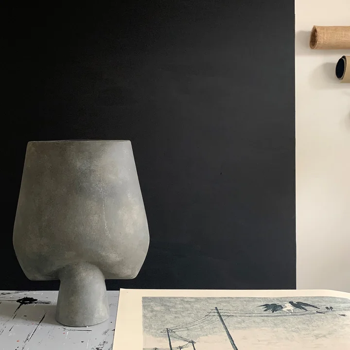 Le vase Sphere de 101 Copenhagen est conçu par des céramistes qualifiés.