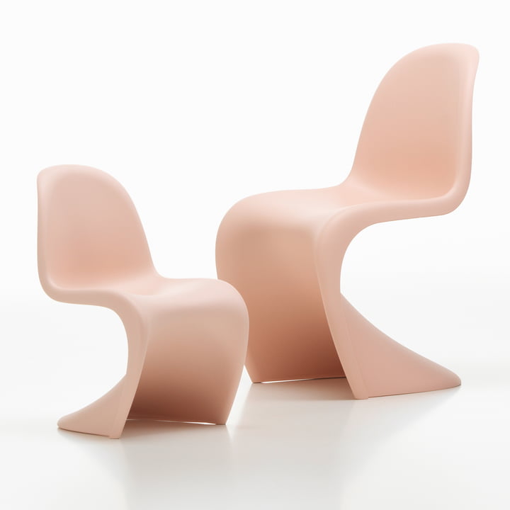 Panton Junior à côté de la Panton Chair de Vitra