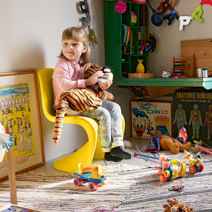 Le Panton Junior Chaise dans la crèche