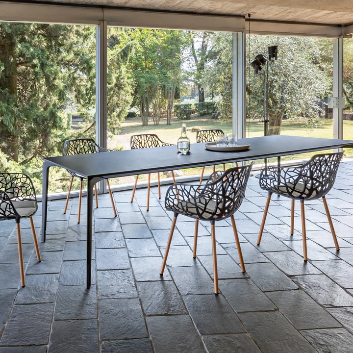 Fauteuil moderne avec structure en bois