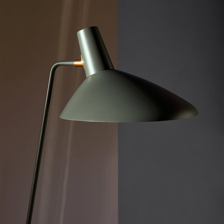 Le lampadaire Tripod HM8 de & Tradition en détail