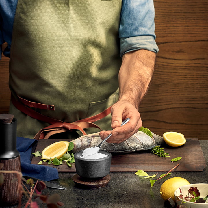 Le bol à sel RÅ de Rosendahl crée un look élégant dans la cuisine