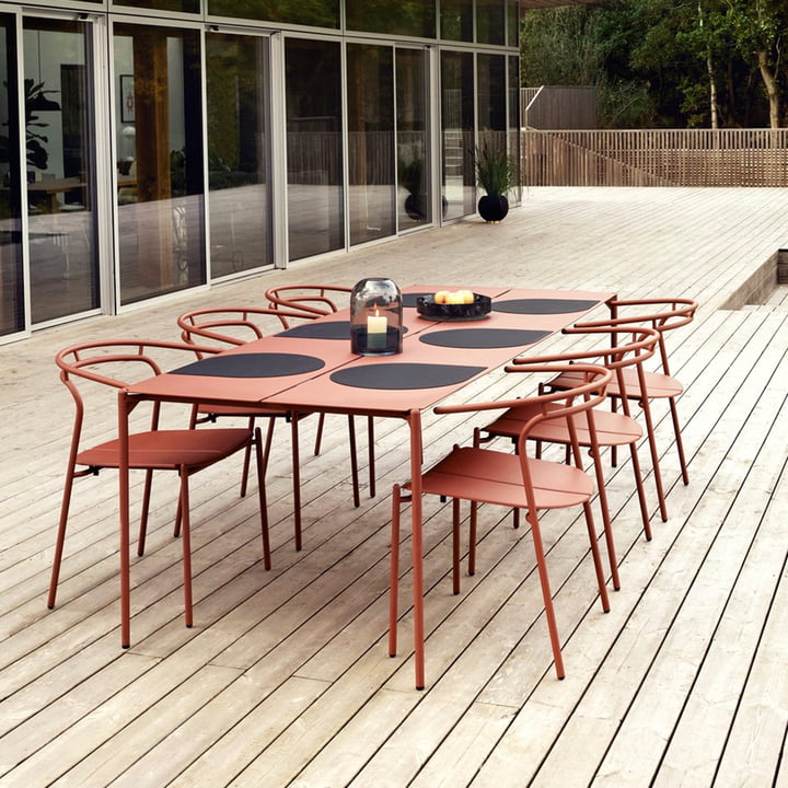 La table Novo de AYTM peut accueillir 8 personnes