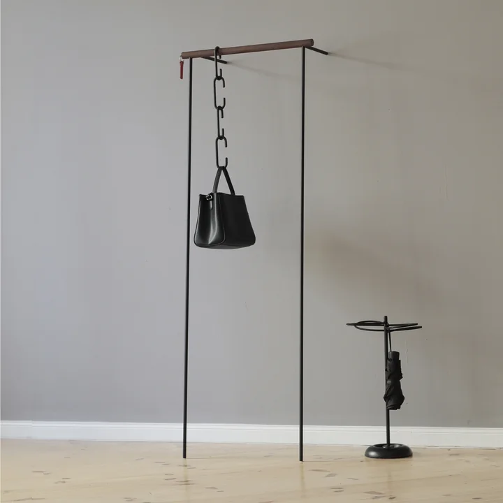 Une garde-robe minimaliste sur laquelle s'appuyer