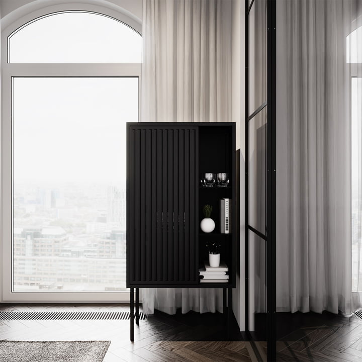 L'armoire de Nichba Design donne une nouvelle dimension à la pièce.