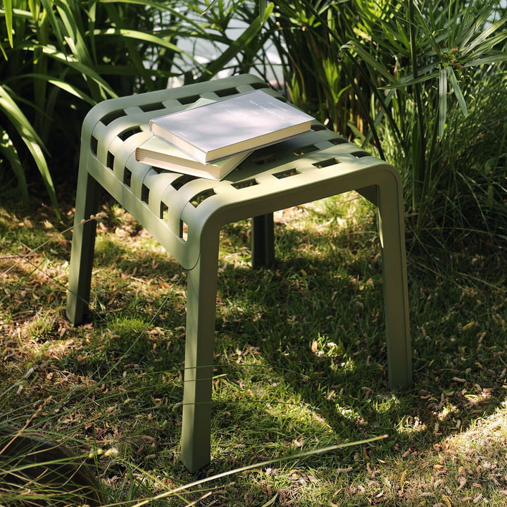 Le tabouret Poggio de Nardi en agave dans la nature