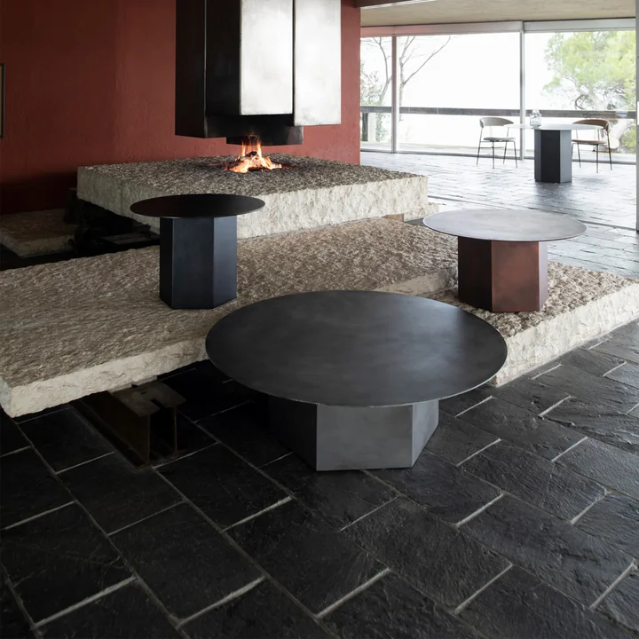 Epic Steel Coffee Table par Gubi