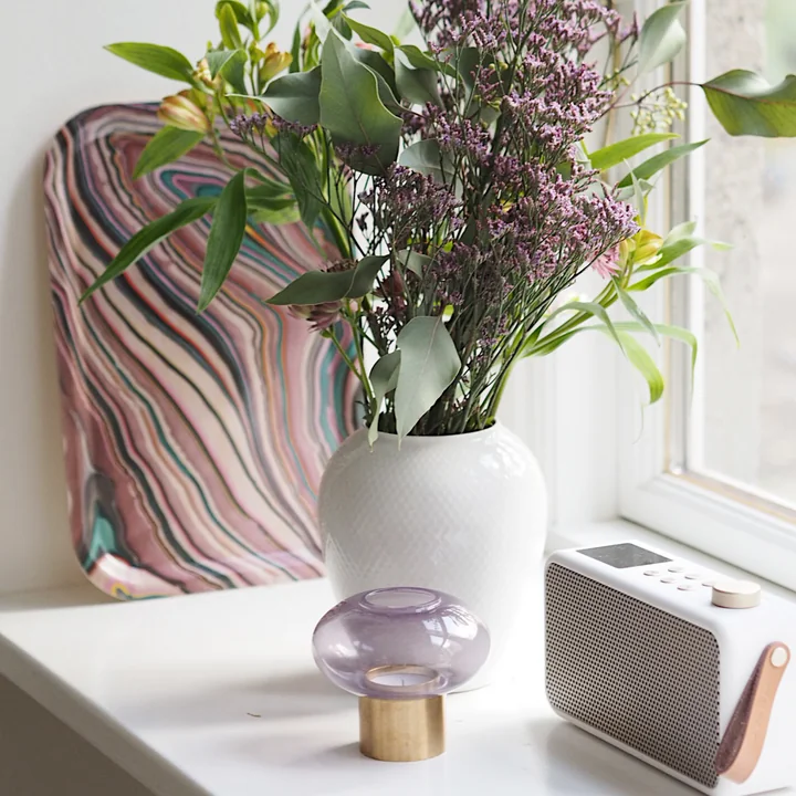 Le porte-bougie Mush et le A Tribute to Wood Tray d'applicata en combinaison