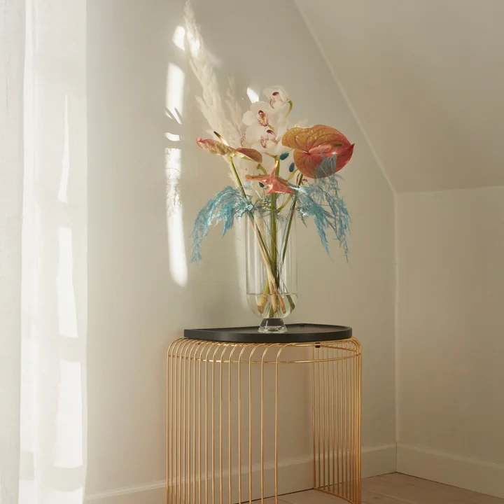 Le vase Glacies de AYTM est un élément séduisant dans un intérieur