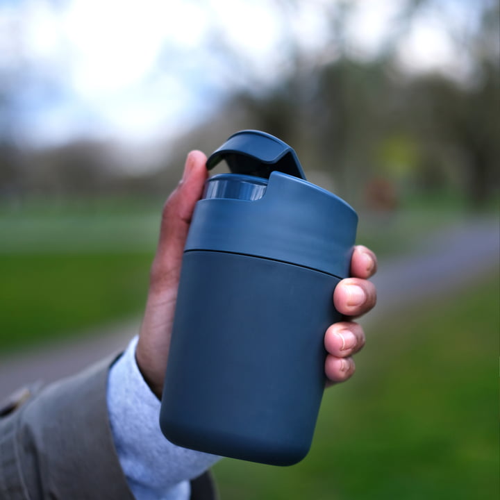 Sipp Tasse de voyage avec couvercle à charnière de Joseph Joseph