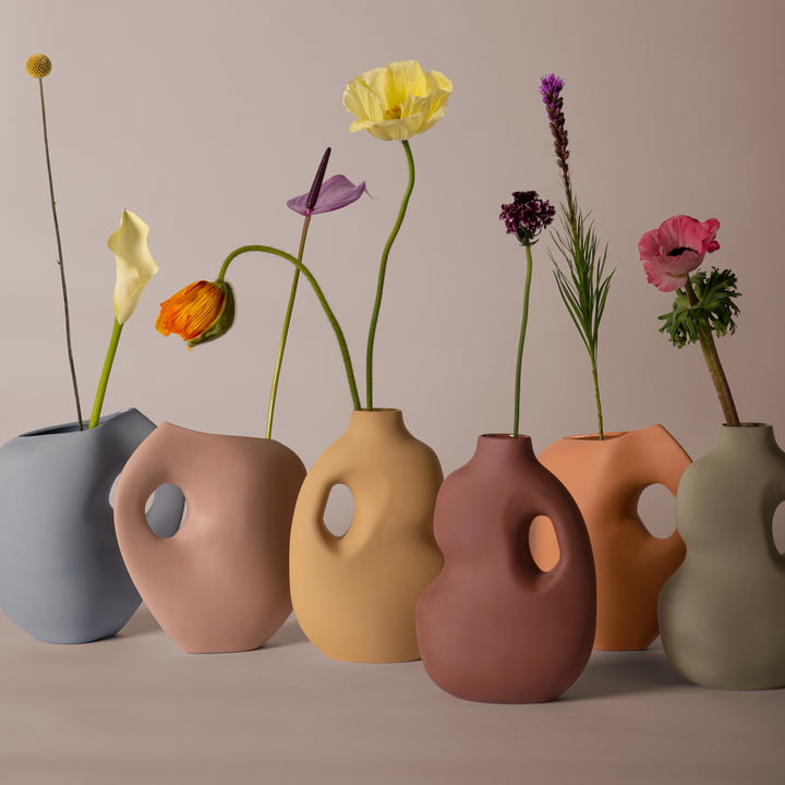 Design floral intemporel avec le vase Aura