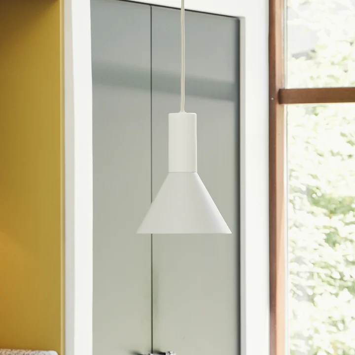 Luminaire scandinave intemporel dans la cuisine