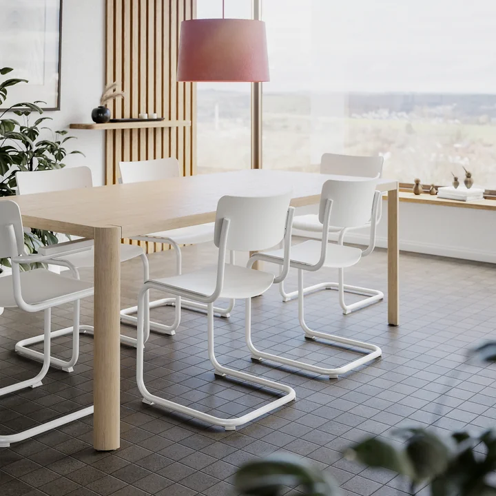 Table de conférence en bois intemporelle