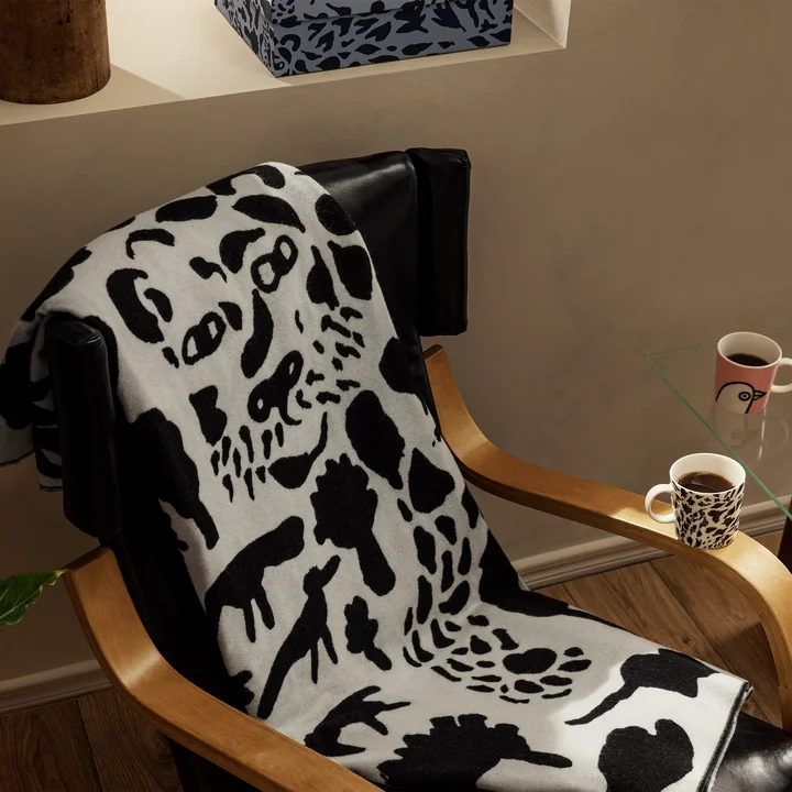Oiva Toikka Couverture en laine, 130 x 180 cm de Iittala en Cheetah noir