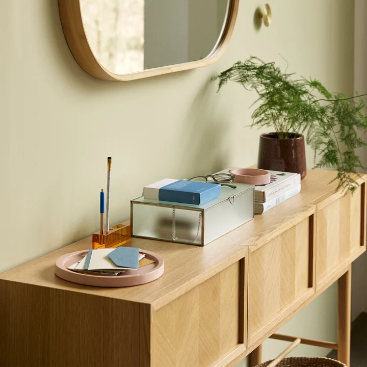 Table console élégante avec décoration