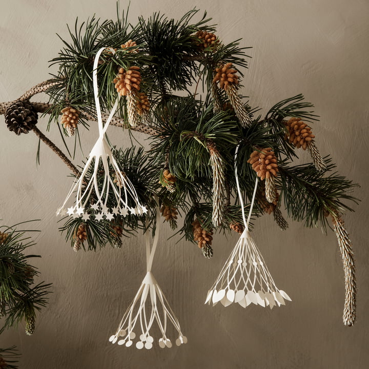 Étiquettes de Noël en papier à pompons de ferm Living