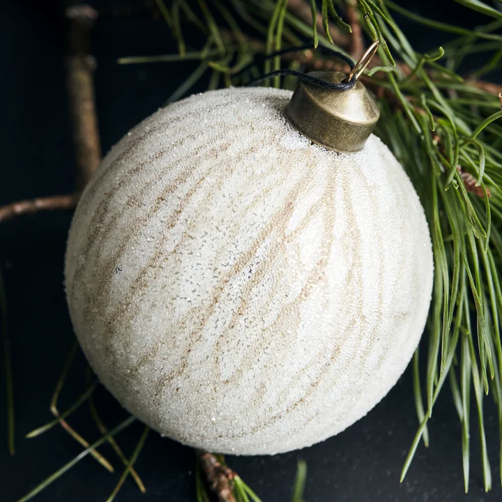 Chosen Boule de Noël de House Doctor en couleur or